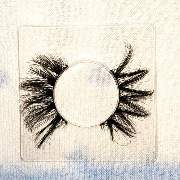 Eyelashes Strip Minks - Picture 2 of 2